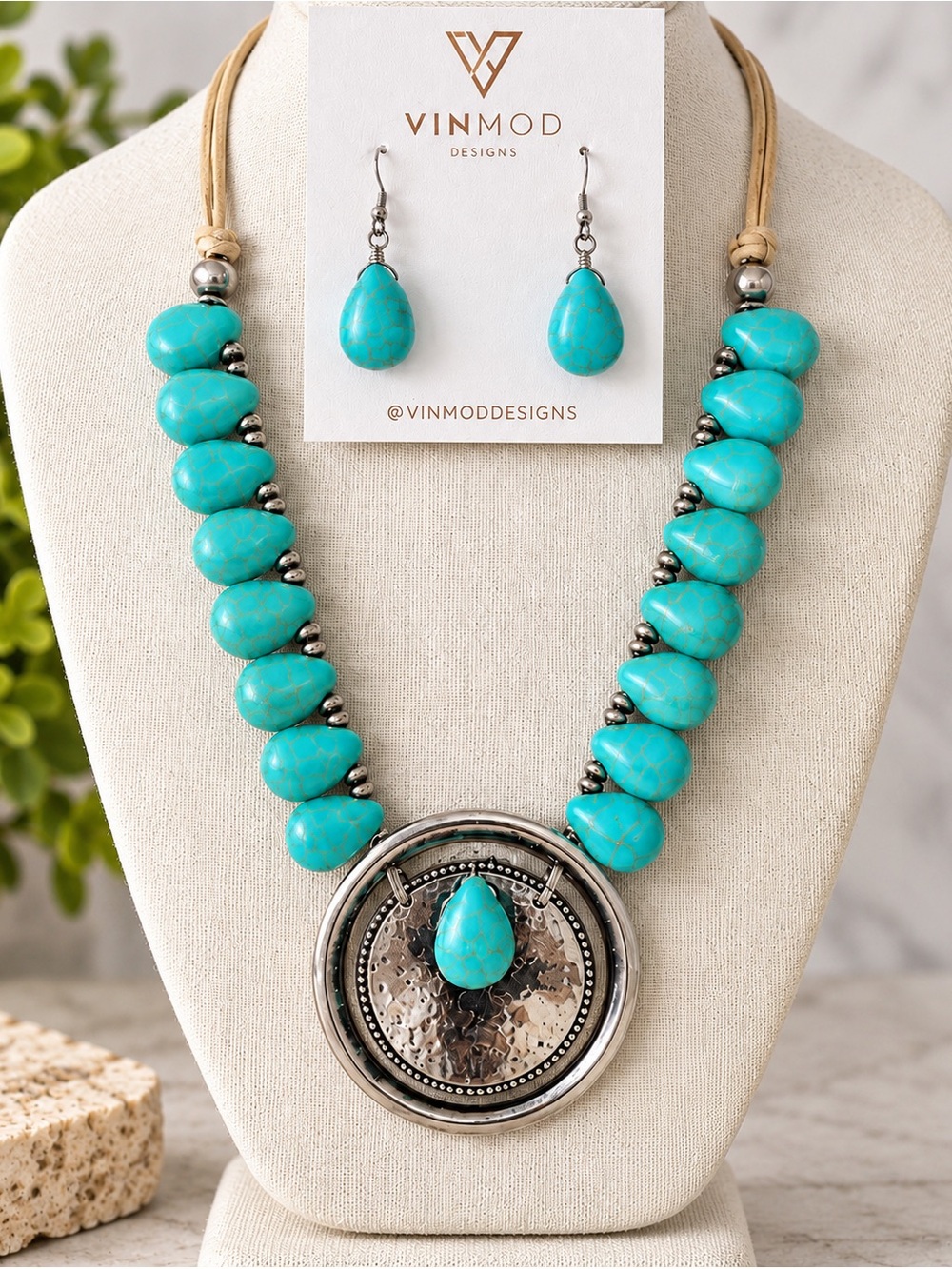VINMOD Designs Statement Turquoise Color Silver Pendant Necklace & Earrings 20"